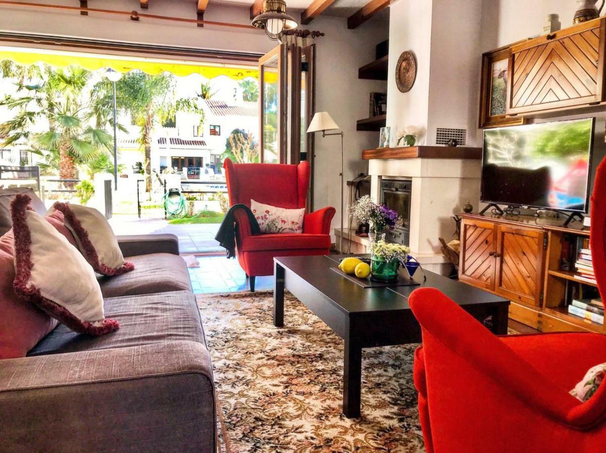 קאלטה דה ולס Beachfront Oasis In Costa Del Sol. מראה חיצוני תמונה