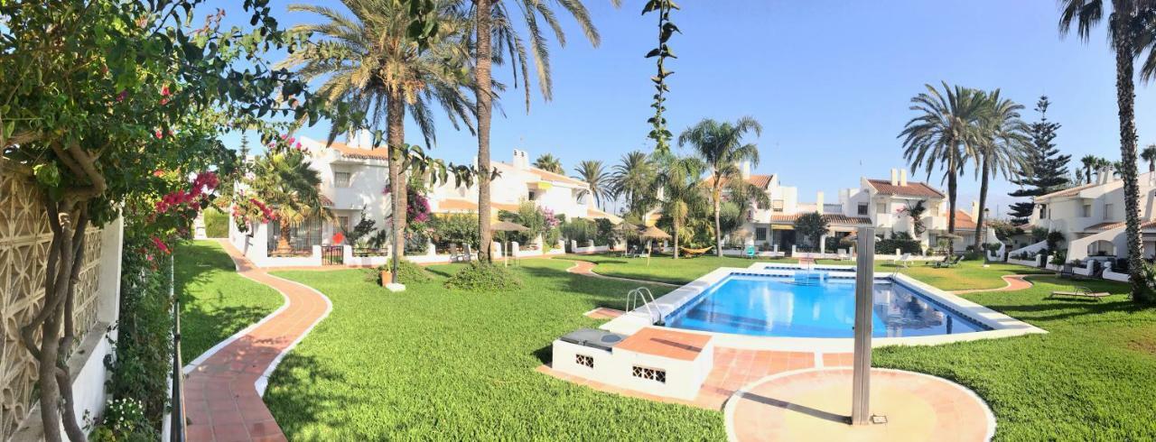 קאלטה דה ולס Beachfront Oasis In Costa Del Sol. מראה חיצוני תמונה