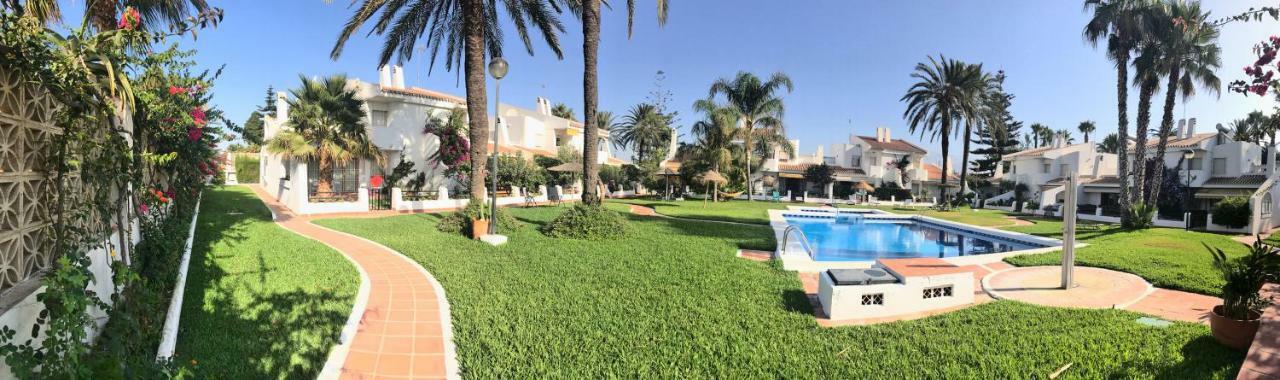 קאלטה דה ולס Beachfront Oasis In Costa Del Sol. מראה חיצוני תמונה